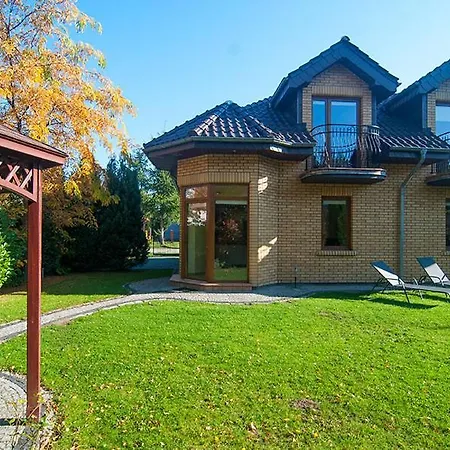 Bursztynowa 3 *