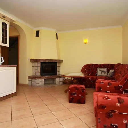 Apartment Bursztynowa 3 *